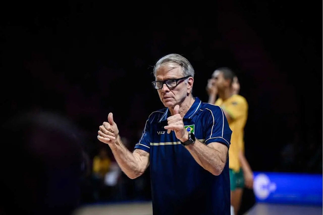 Bernardinho convoca seleção para treinamentos visando o Campeonato Sul-Americano