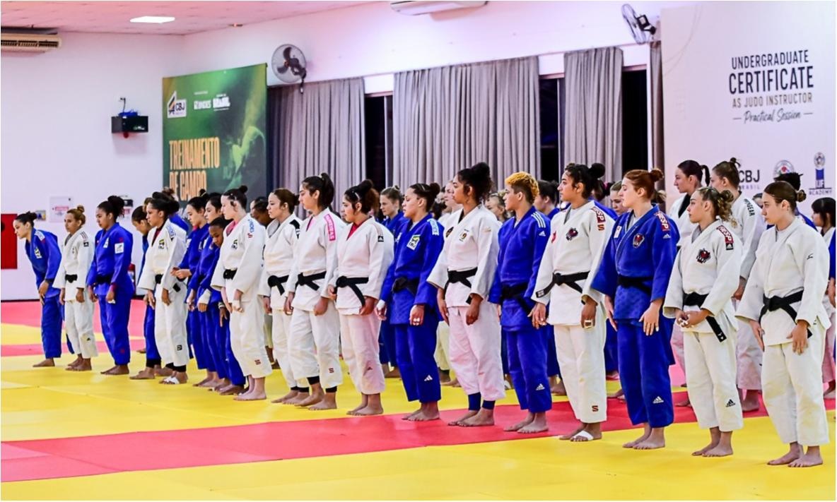 Treinamento de Campo Internacional reúne mais de 300 judocas em preparação para o segundo semestre