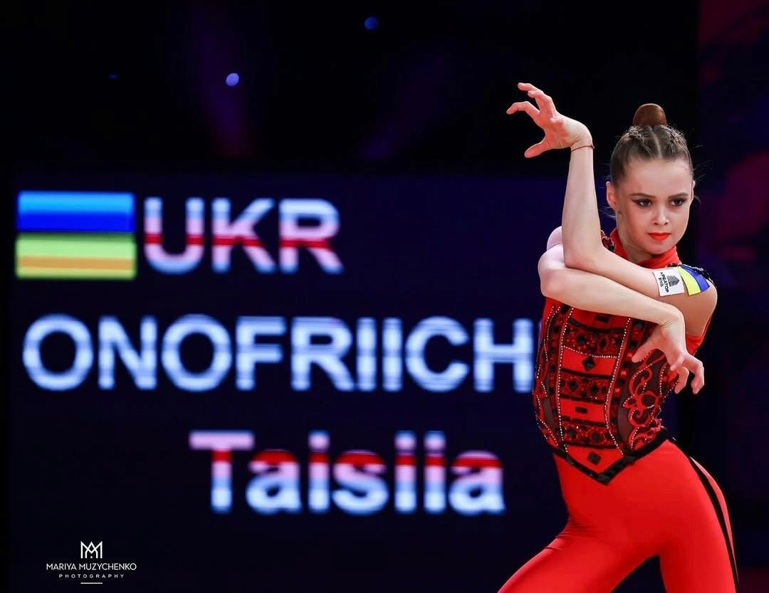 Taisiia Onofriichuk é Campeã Mundial de Arco na Ginástica Rítmica