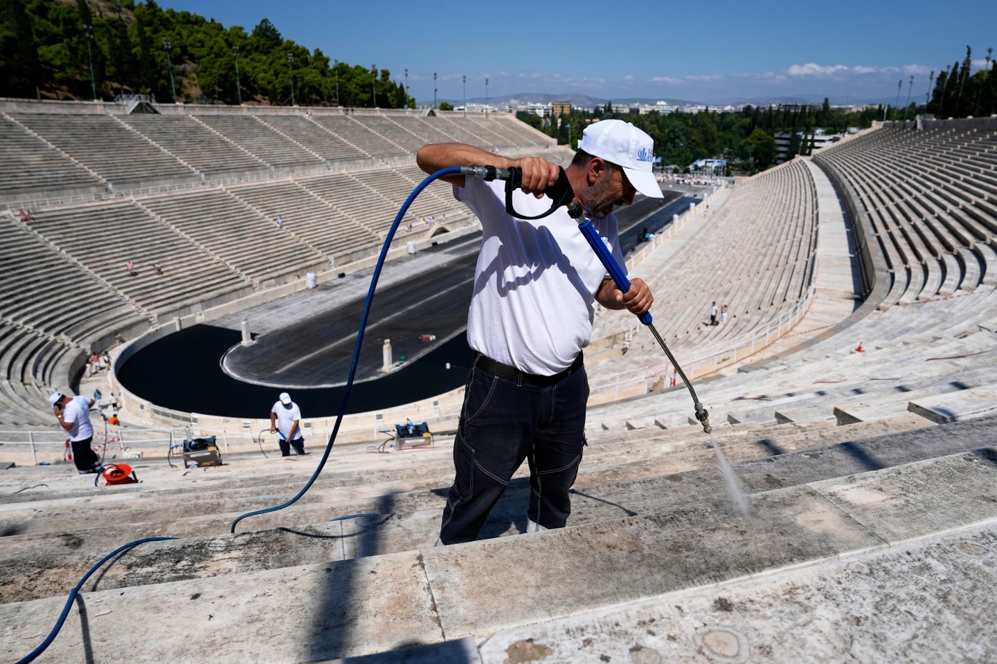 Atenas limpa estádio lendário dos Jogos Olímpicos pela primeira vez em mais de um século