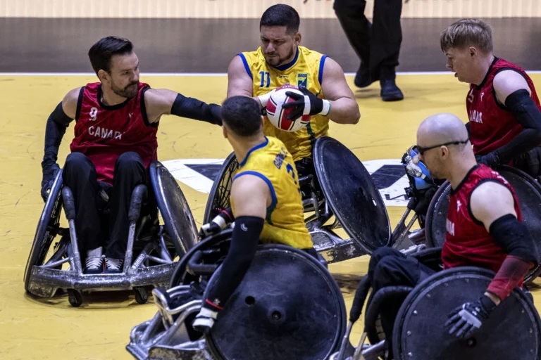 Brasil vence Canadá e conquista primeira vitória no Mundial de rúgbi em cadeira de rodas