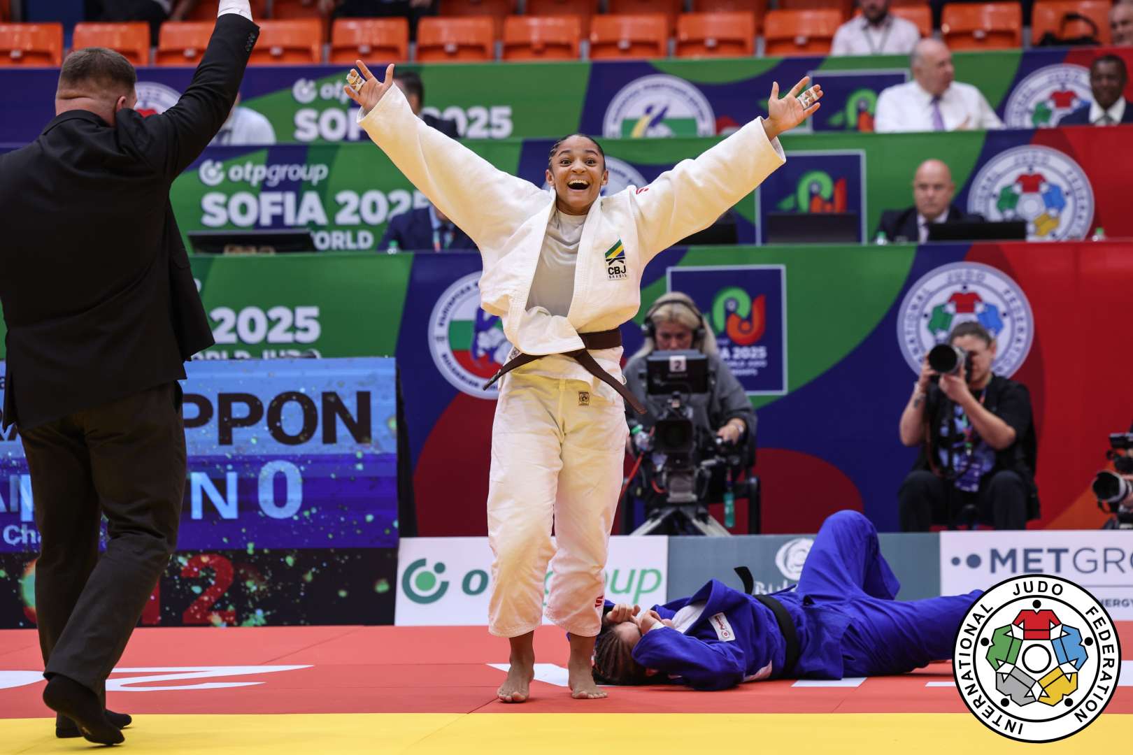 Clarisse Vallim comemorando no Mundial de Cadete