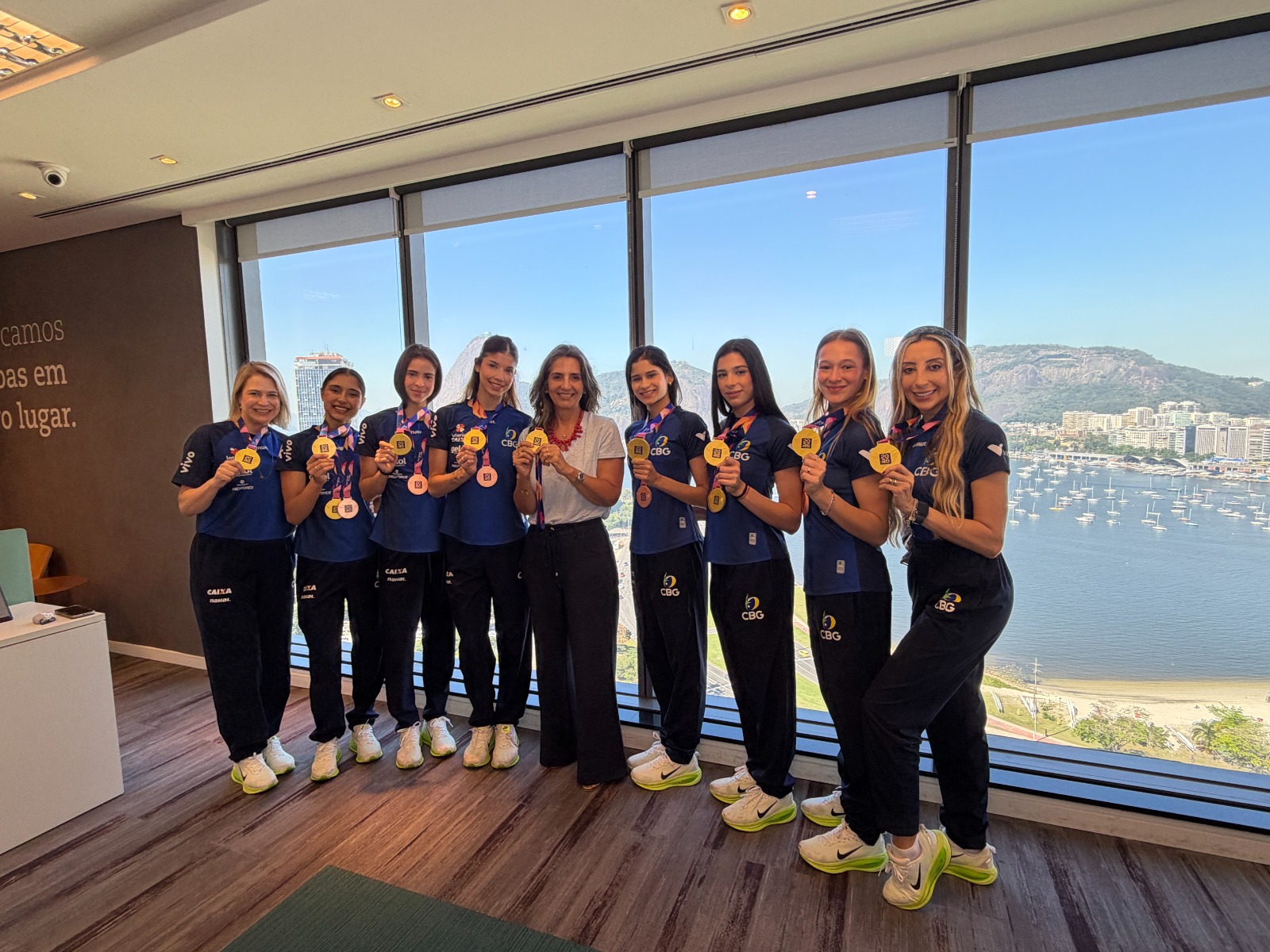 Campeãs mundiais de ginástica rítmica agradecem apoio de patrocinadores
