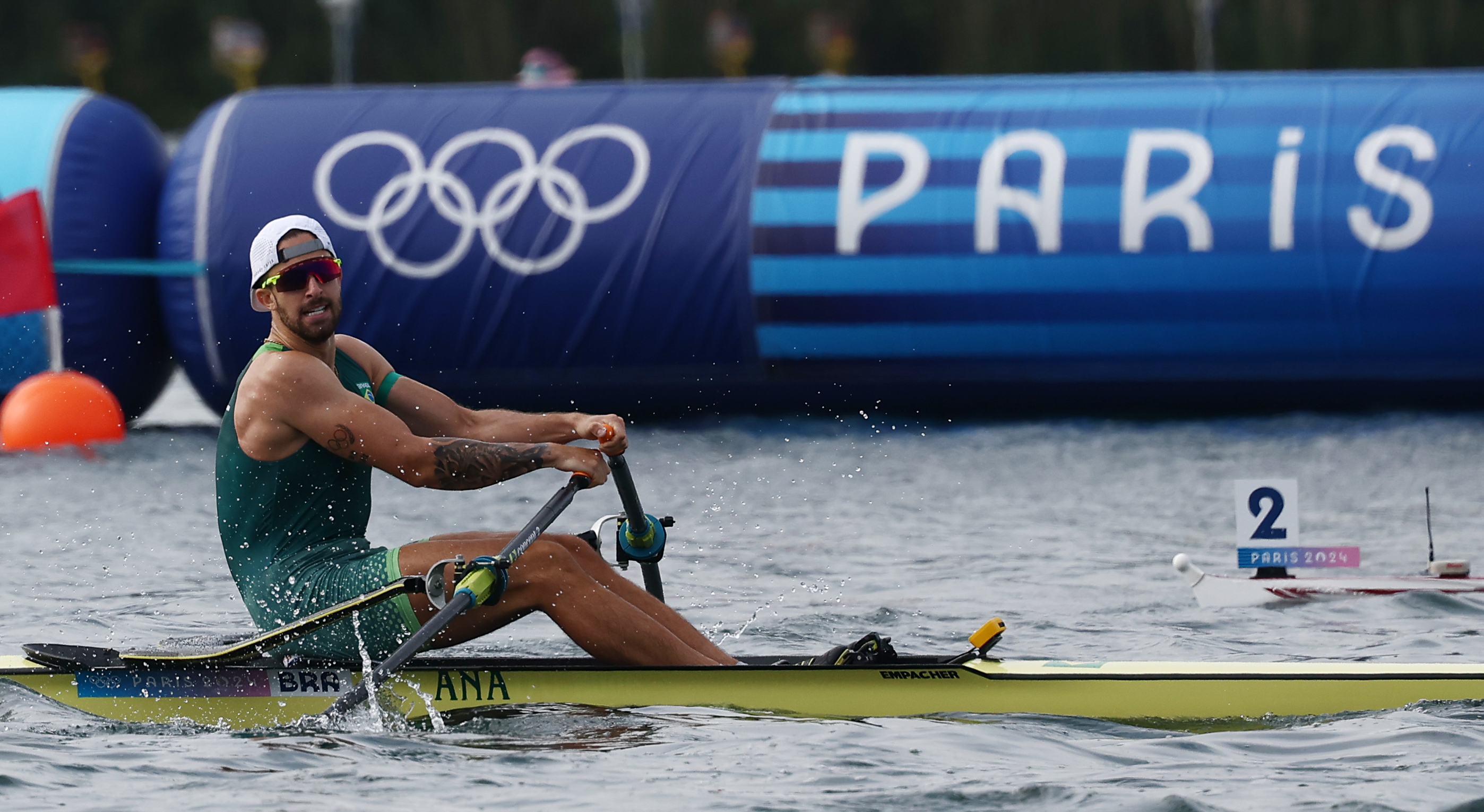Lucas Verthein e Beatriz Tavares avançam no Mundial de remo em Amsterdã