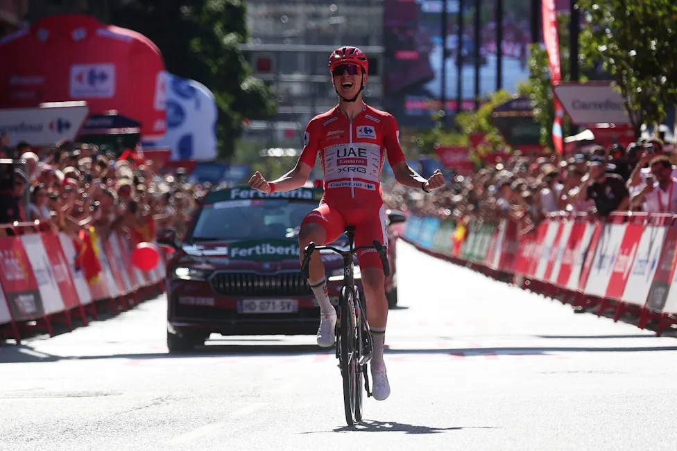 Tadej Pogacar vence mais uma na La Vuelta e estende liderança geral