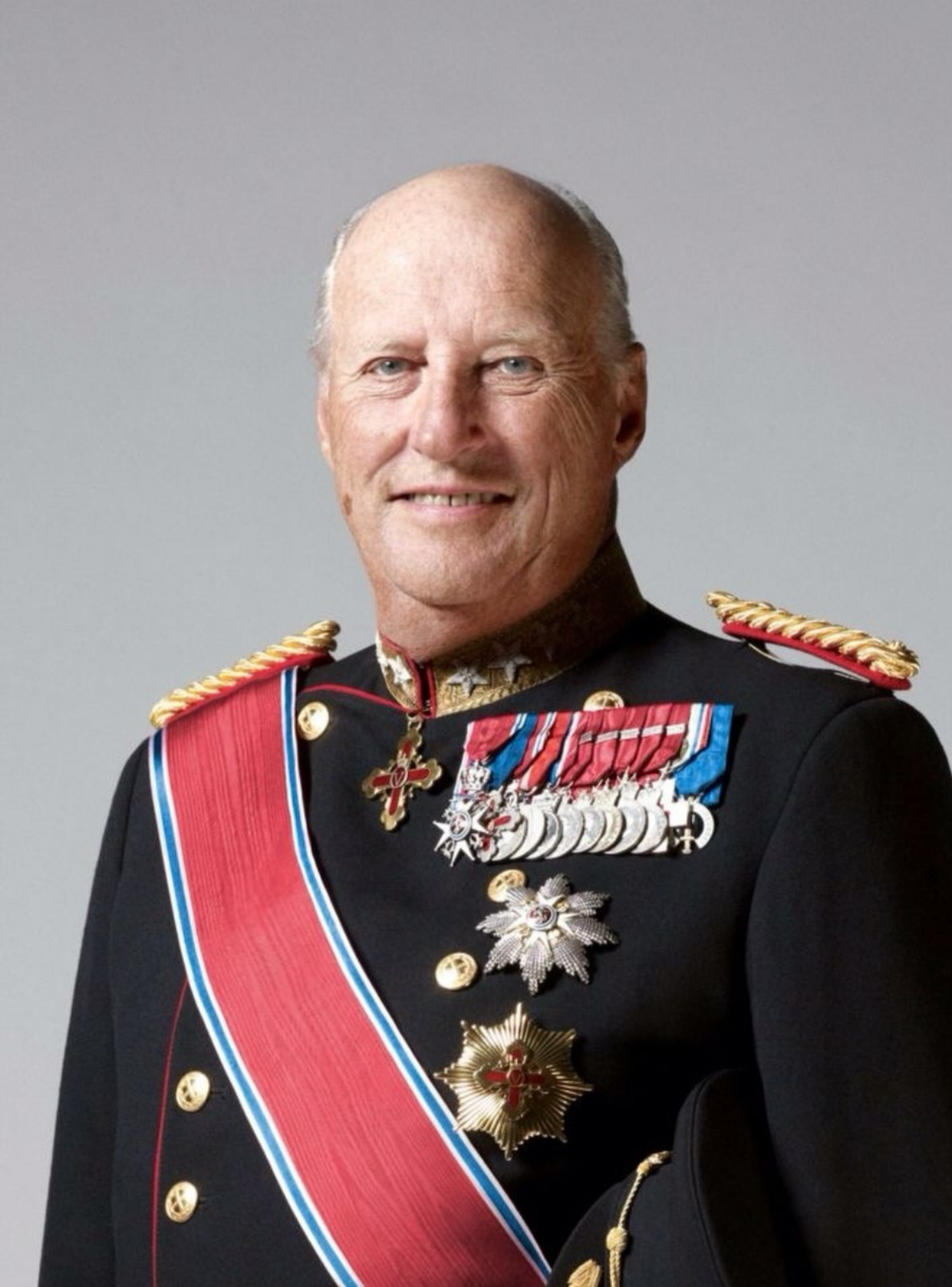 Velejador olímpico, morre Harald V, rei da Noruega