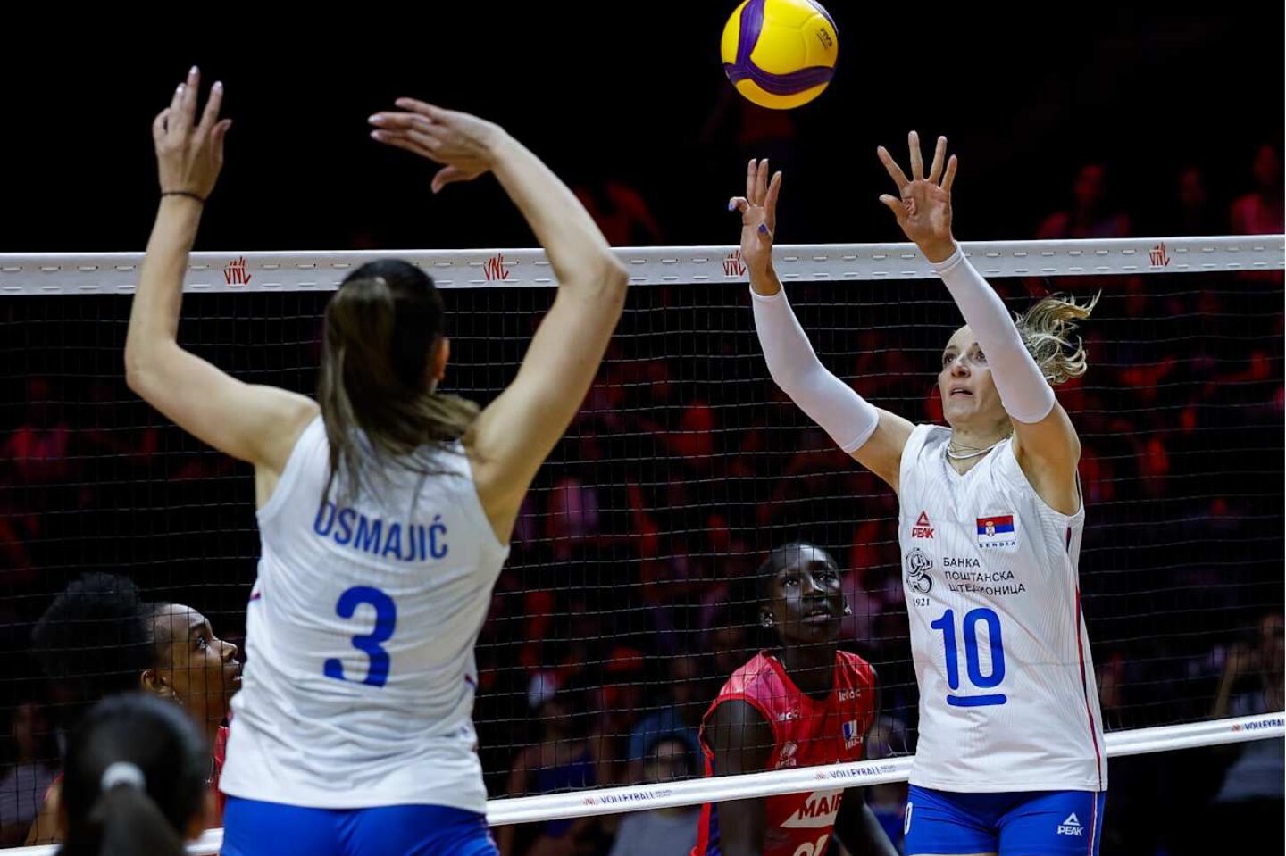 Contratada pelo SESC-Flamengo, Osmajić se lesiona em treino da Sérvia para o Europeu de vôlei