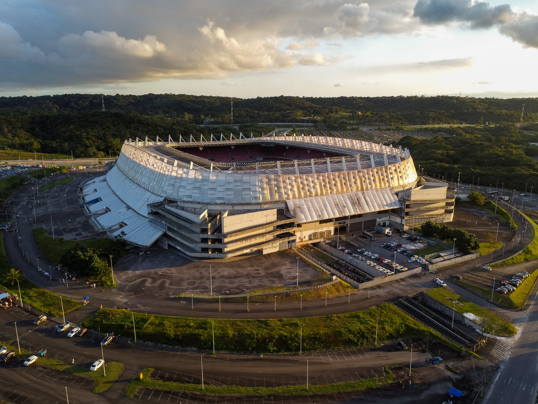 Diretora da Arena de Pernambuco promete amistoso da Seleção Feminina na data FIFA de outubro
