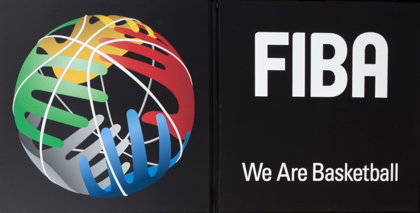 FIBA retira de forma parcial suspensão de russos e belarusianos