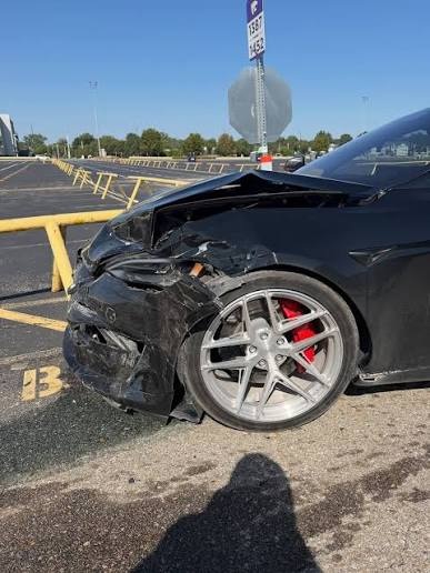 Campeã mundial e olímpica do salto em distância sofre concussão em acidente de carro