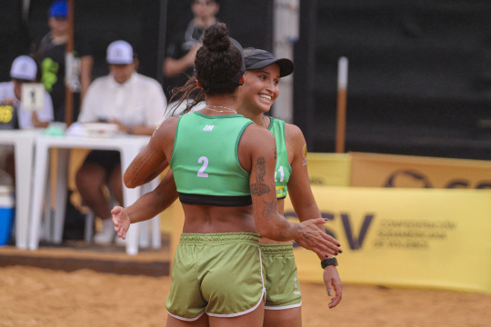 Thainara e Verena venceram seus dois confrontos do dia no Sul-Americano