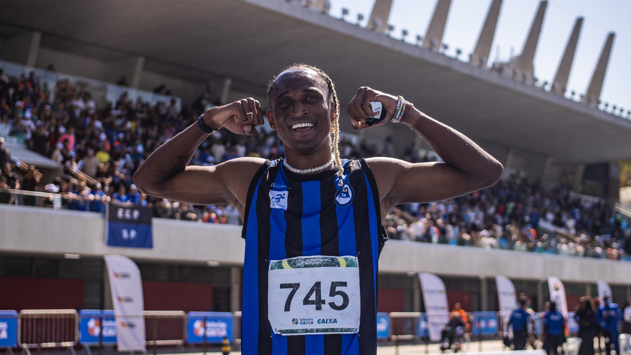 Alison dos Santos corre na final da Diamond League após recorde mundial