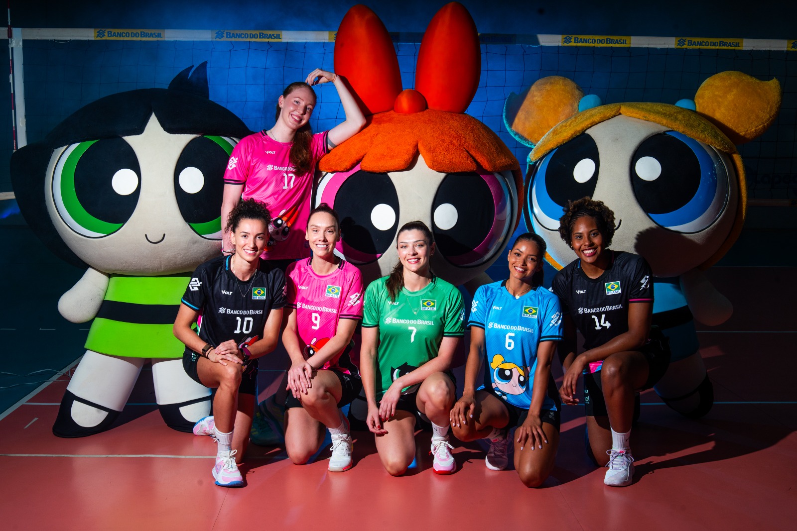 CBV e Volt lançam linha inspirada em As Meninas Superpoderosas para a seleção feminina de vôlei