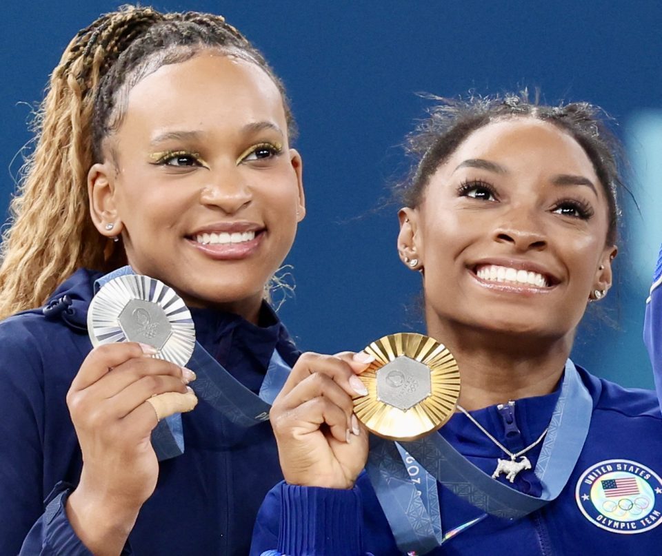 Em tom de brincadeira, Simone Biles condiciona sua presença em Los Angeles 2028 a Rebeca Andrade