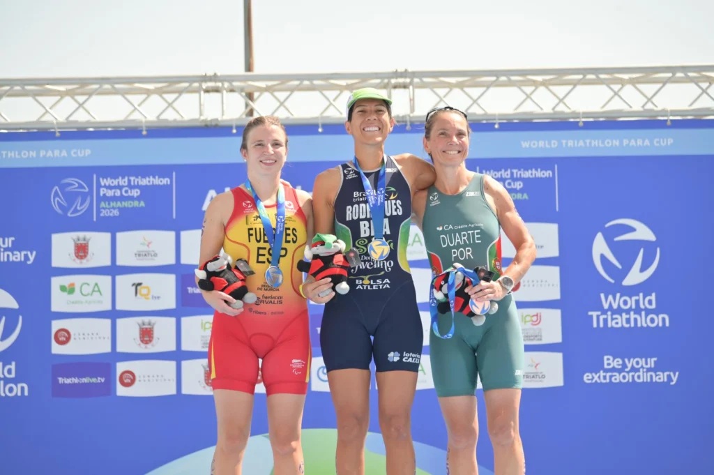 Brasil conquista três medalhas na última etapa da Copa do Mundo de triatlo neste domingo