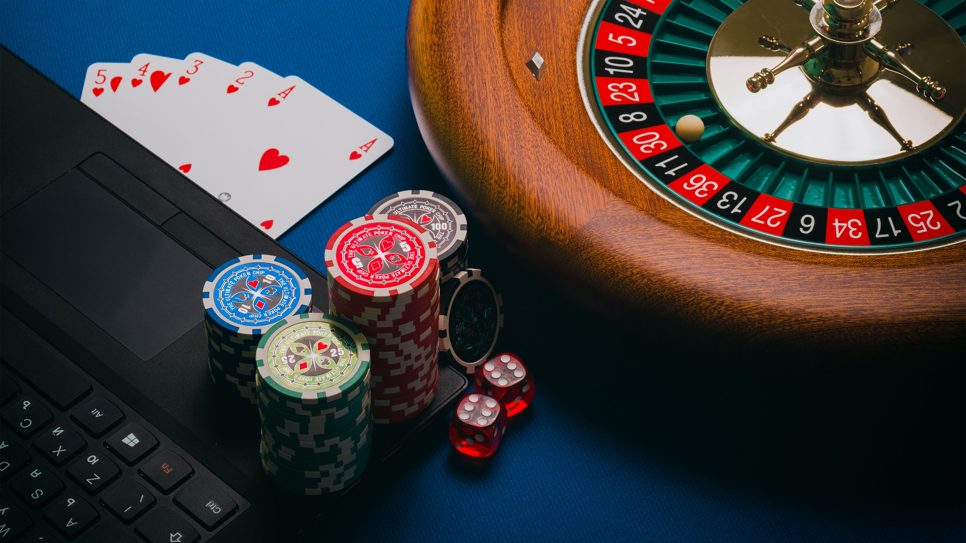 Estratégia, disciplina e concentração: por que o poker atrai tantos atletas