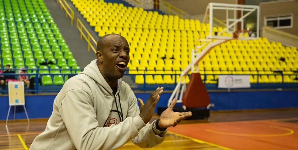 Juninho Mariano assume a Seleção Brasileira masculina de basquete 3x3