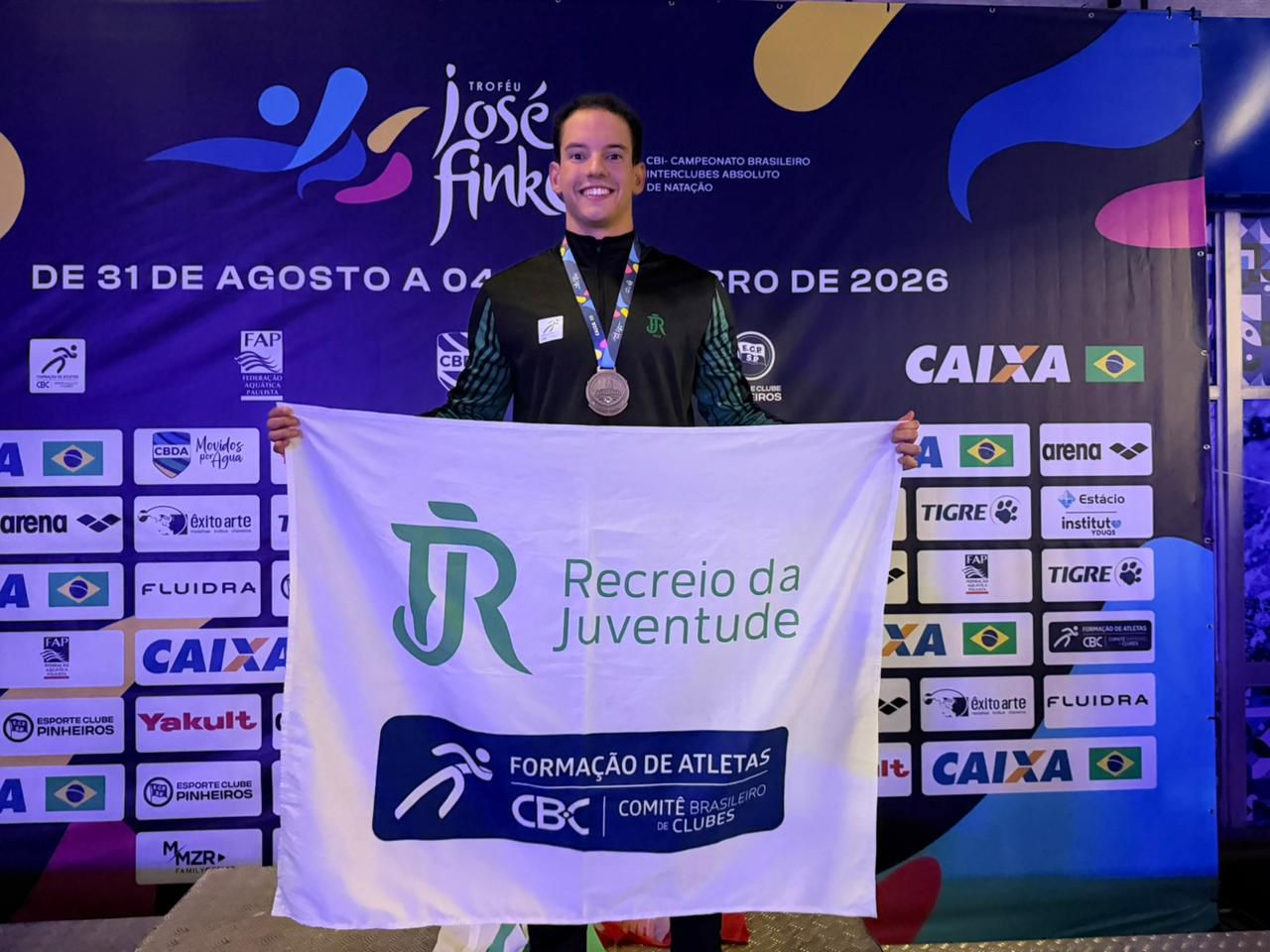 CBDA confirma Guilherme Caribé e Mafê Costa entre os 15 convocados para o Mundial de Piscina Curta