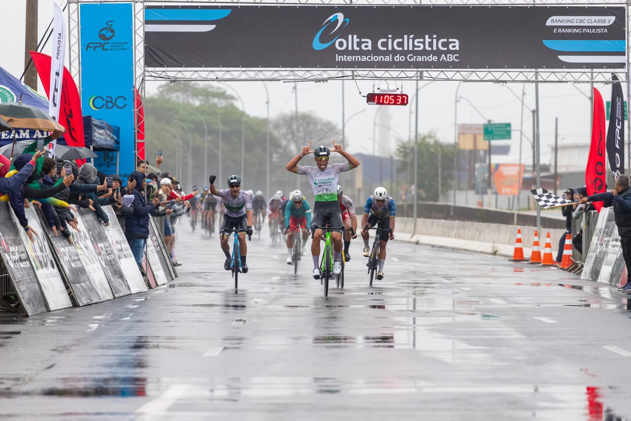 Luiz Fernando de Almeida e Luciene Ferreira vencem a Elite na 27ª Volta Ciclística Internacional do Grande ABC