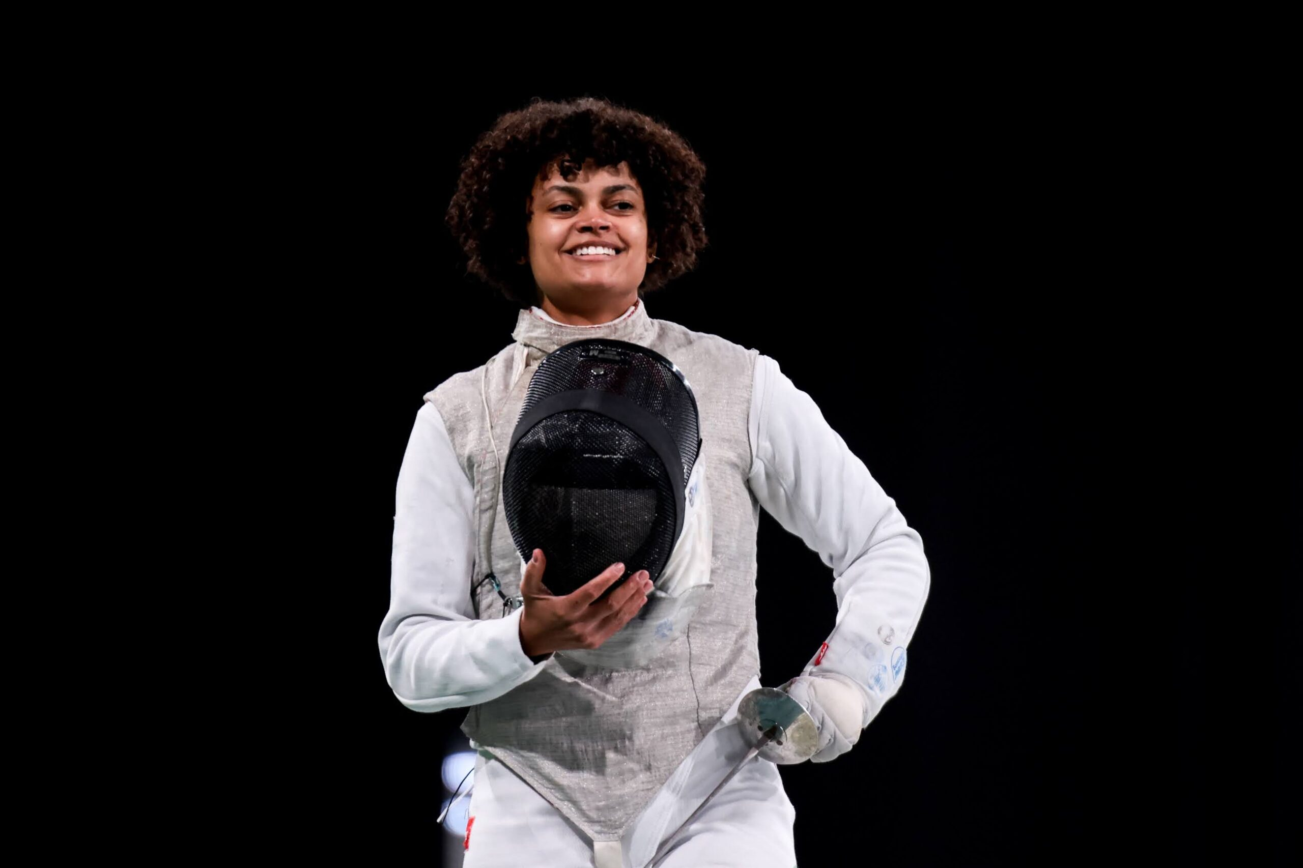Bia Bulcão ganha o primeiro ouro da esgrima brasileira em Santa Fé