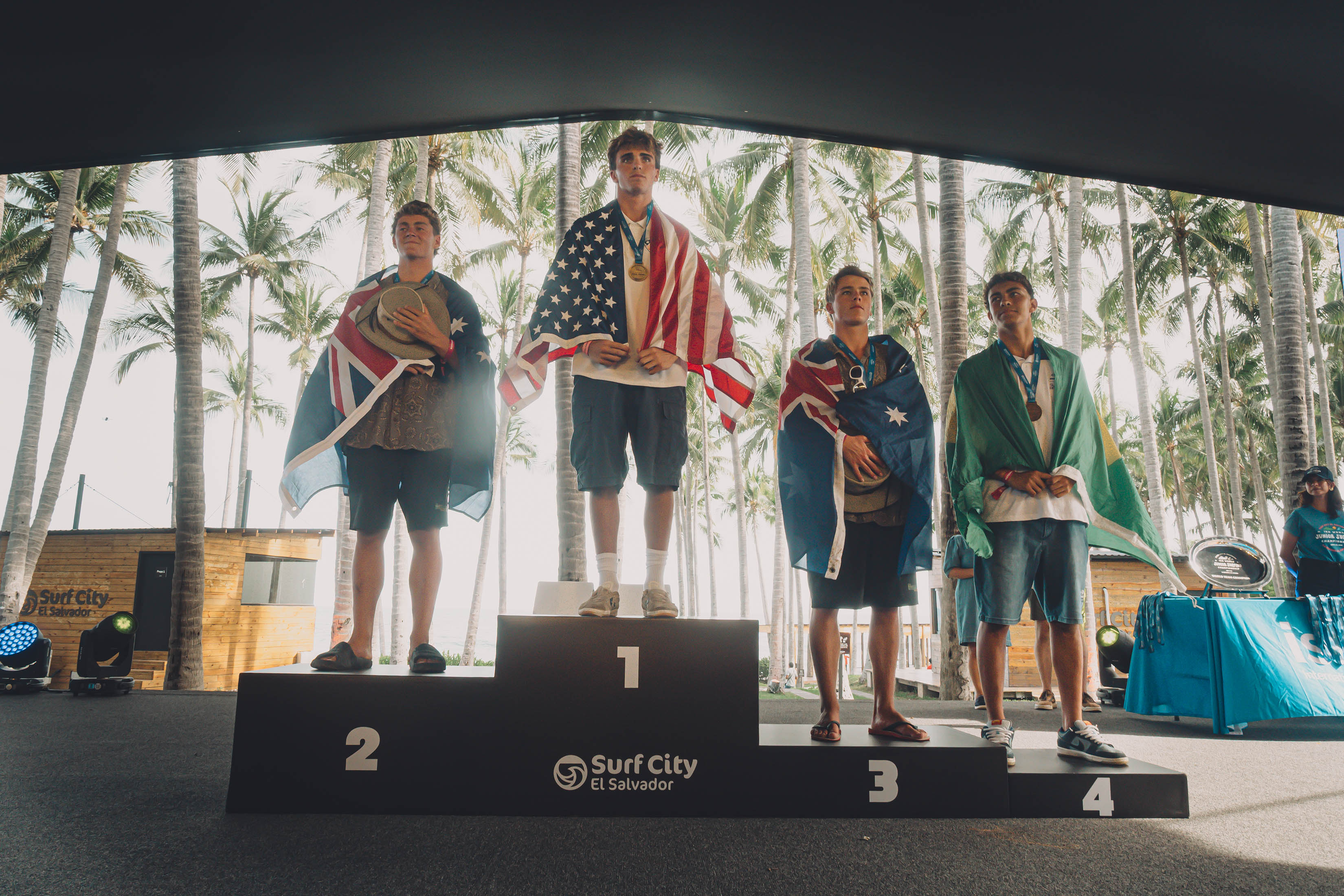 Seleção Brasileira Junior de surfe conquista três medalhas no Mundial da ISA em El Salvador