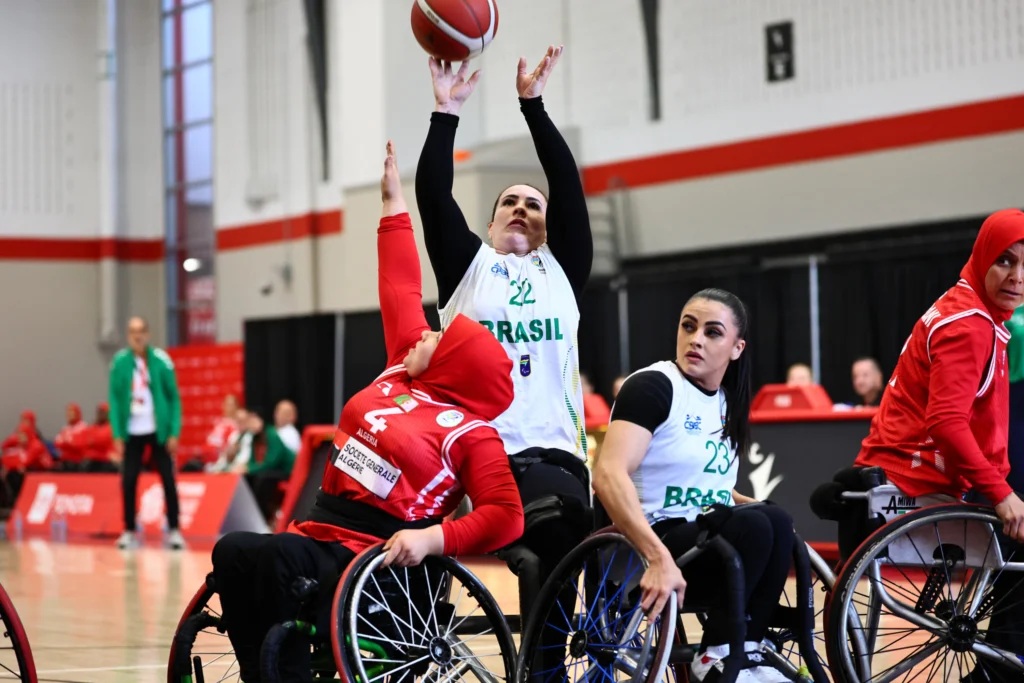 Seleção feminina derrota Argélia e disputa 9º lugar no Mundial de basquete em cadeira de rodas