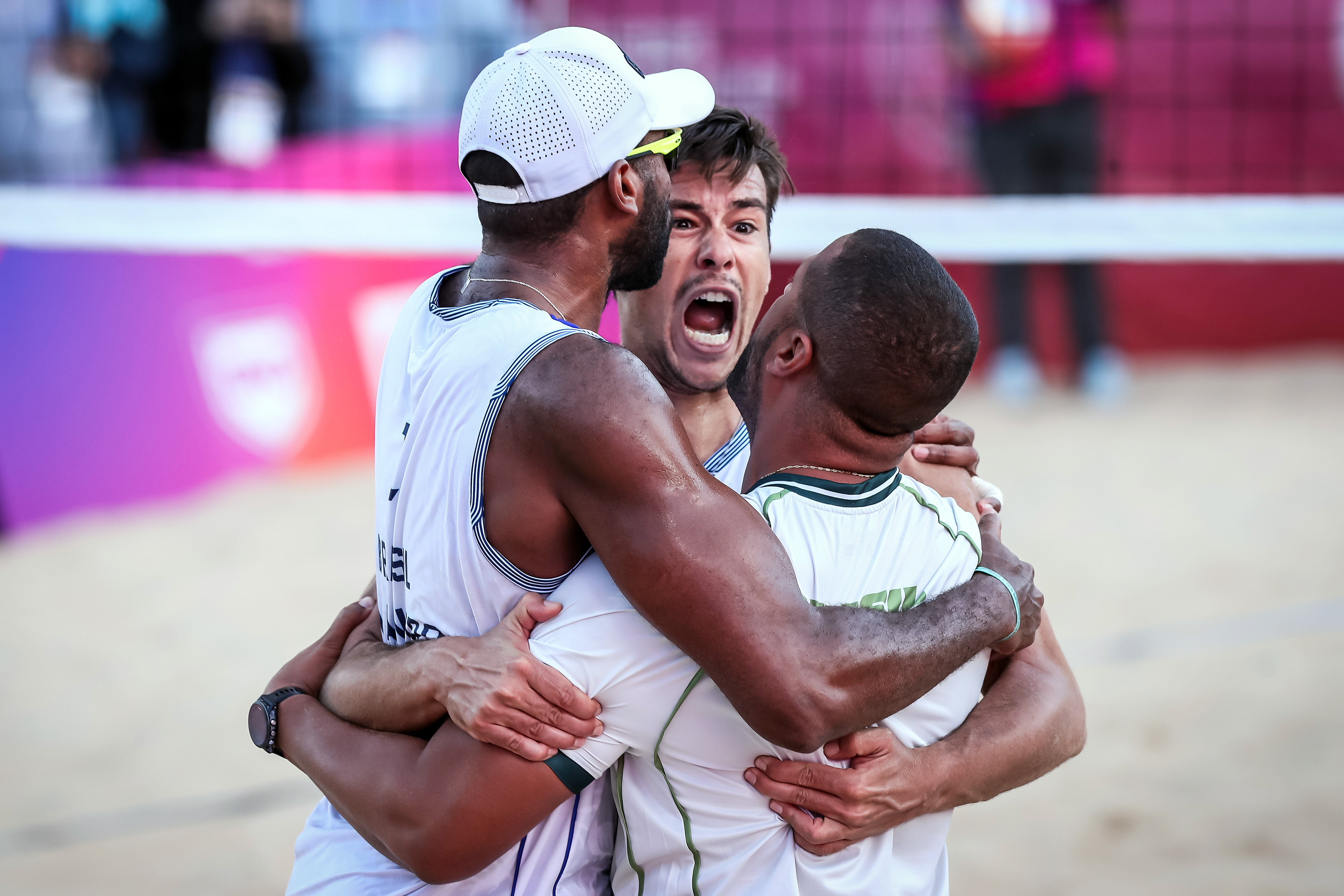 Evandro e Arthur Lanci jogaram três tie-breaks nos Jogos Sul-Americanos Santa Fé 2026