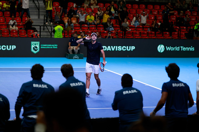 Gustavo Heide vira sobre o lendário Stan Wawrinka e Brasil abre 2x0 na Copa Davis