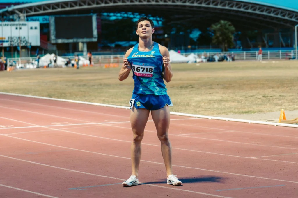 Com dobradinha e medalhas duplas, Brasil sobe 16 vezes ao pódio no Grand Prix de atletismo paralímpico em Cali