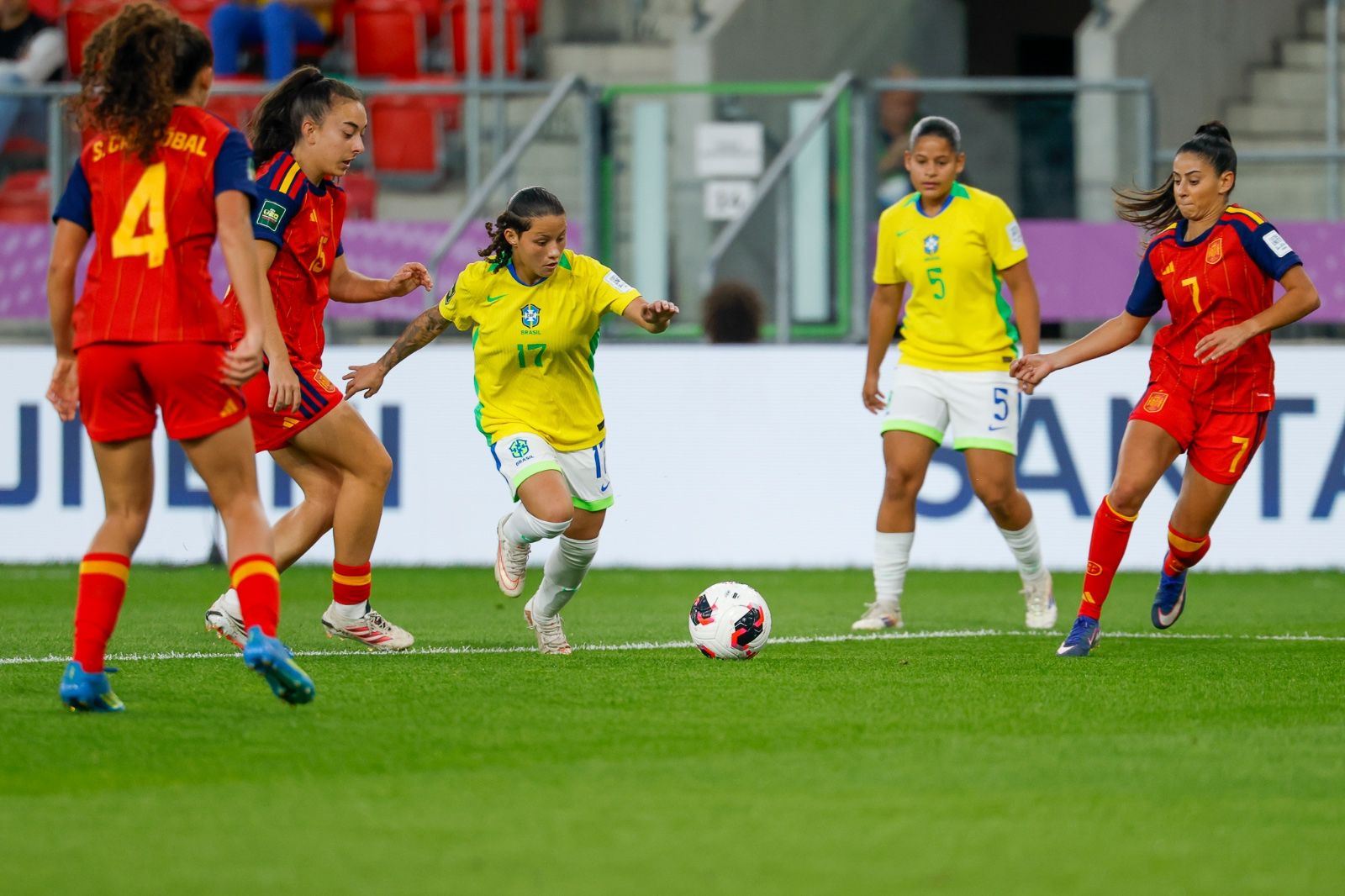 Brasil é superado pela Espanha por 1 a 0 e se despede da Copa do Mundo Feminina Sub 20 nas quartas de final