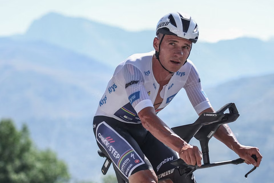 Remco Evenepoel e Marlen Reusser conquistam as provas de contrarrelógio do Mundial de ciclismo estrada