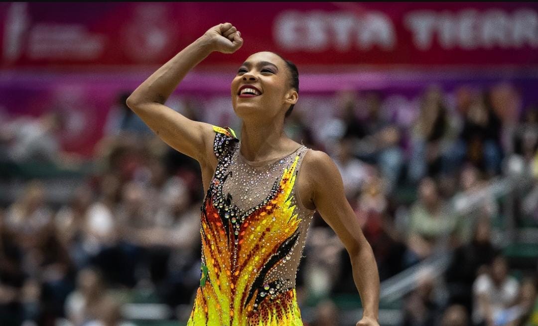 Geovanna Santos e Maria Eduarda Alexandre encerram os Jogos Sul-Americanos douradas na ginástica rítmica