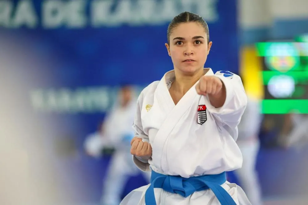 Brasil conquista ouro e dois bronzes no karatê dos Jogos Sul-Americanos
