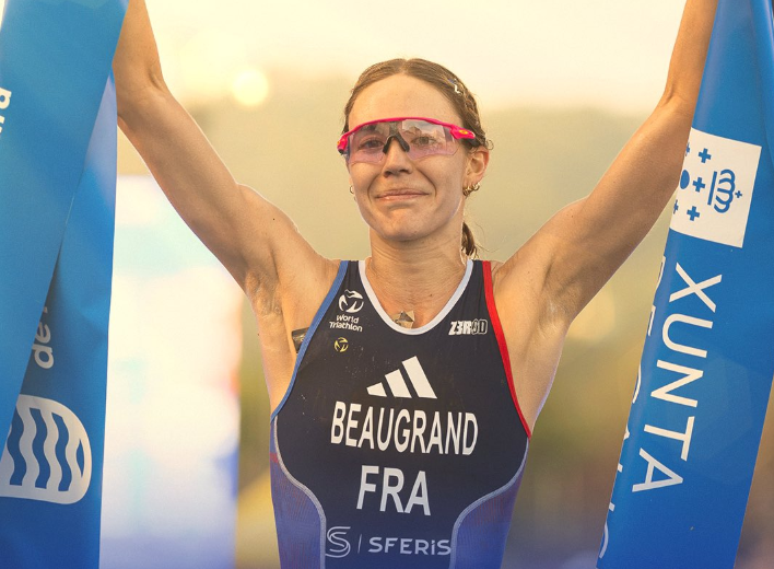 Cassandra Beaugrand ganha a prova feminina das finais do World Triathlon Championship Series