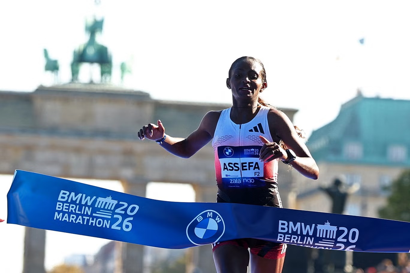 Assefa e Adola ganham a Maratona de Berlim
