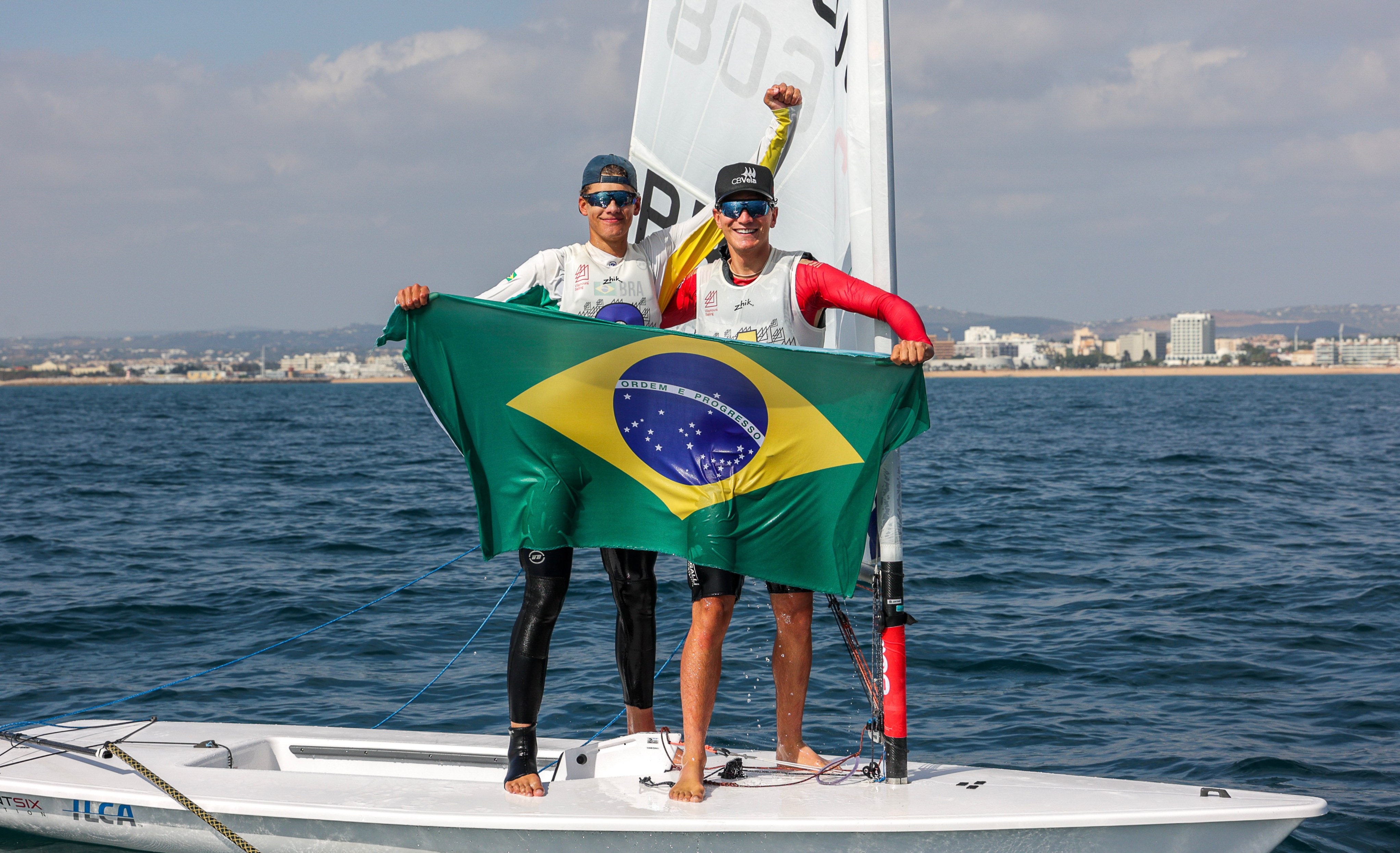 Erik Scheidt é vice-campeão mundial da classe ILCA 6 e Brasil faz dobradinha em Vilamoura