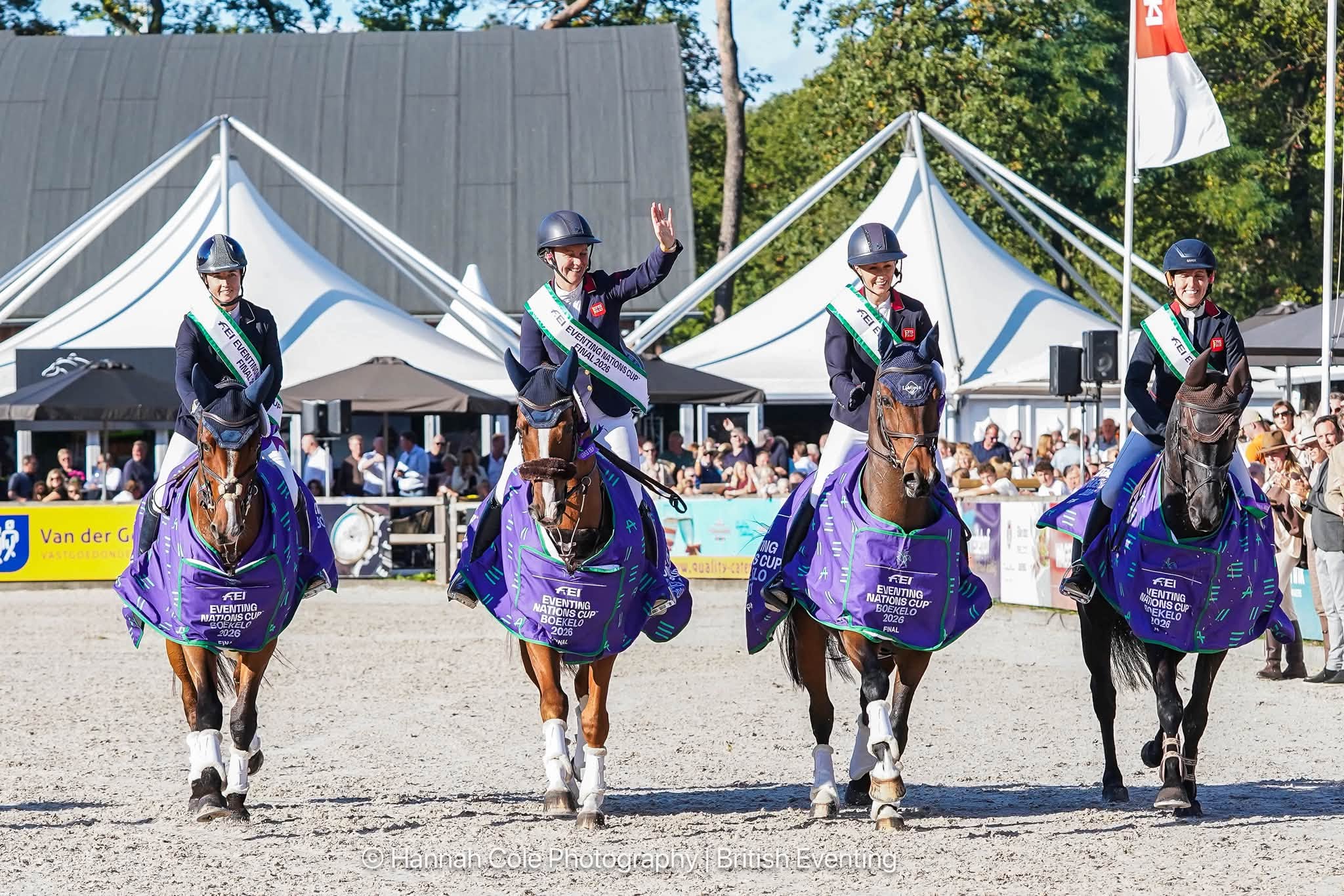 Grã-Bretanha vence as finais da Copa do Mundo de CCE no hipismo