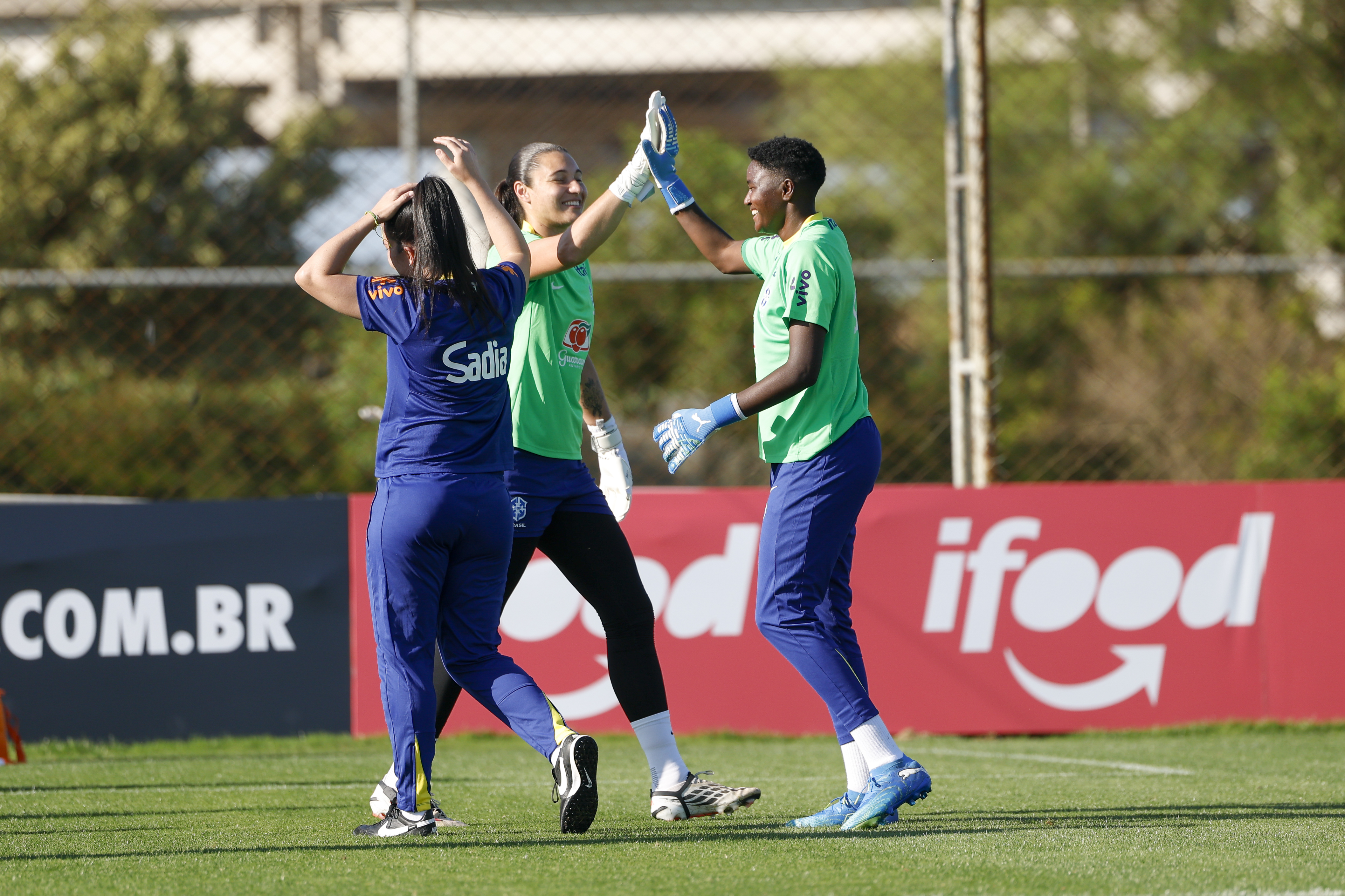 CBF lança projeto para formar e monitorar novas gerações de goleiras