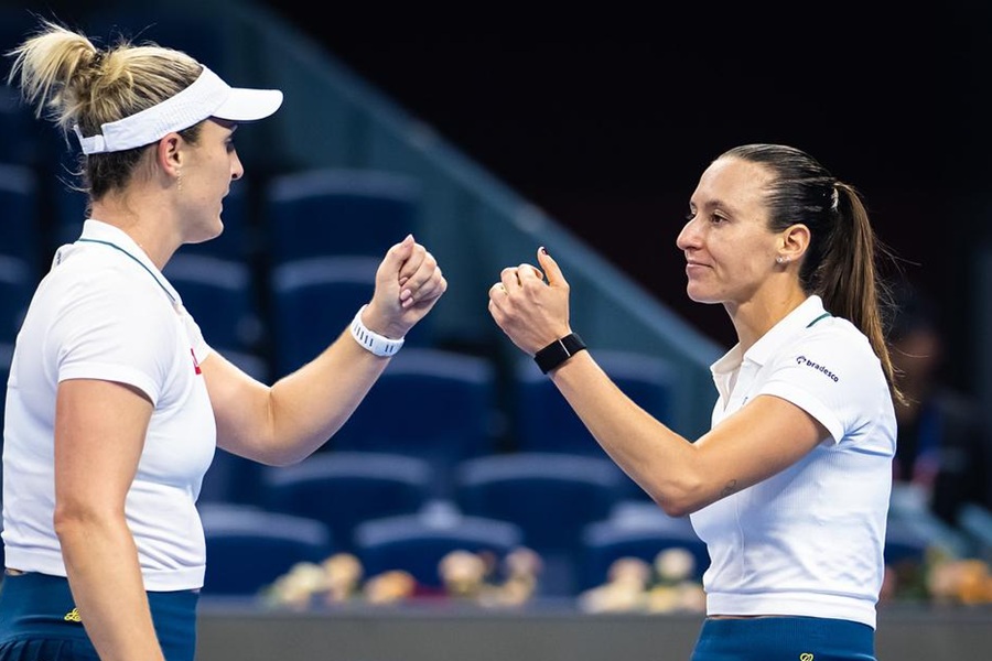 Sem perder sets, Luísa Stefani e Gabriela Dabrowski vão às semifinais no WTA 1000 de Pequim