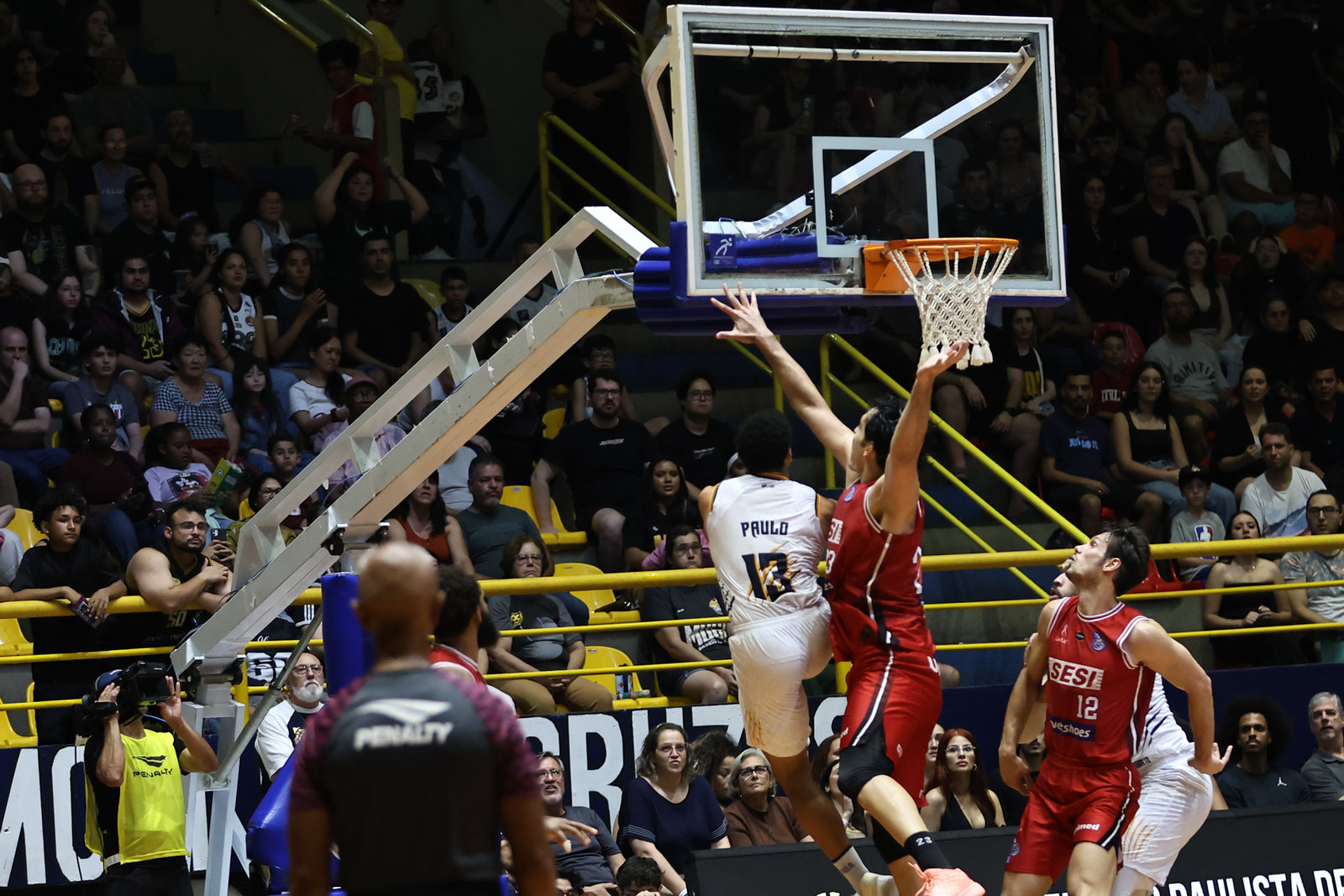 Mogi Basquete X Sesi Franca no jogo 2 da final do Paulista