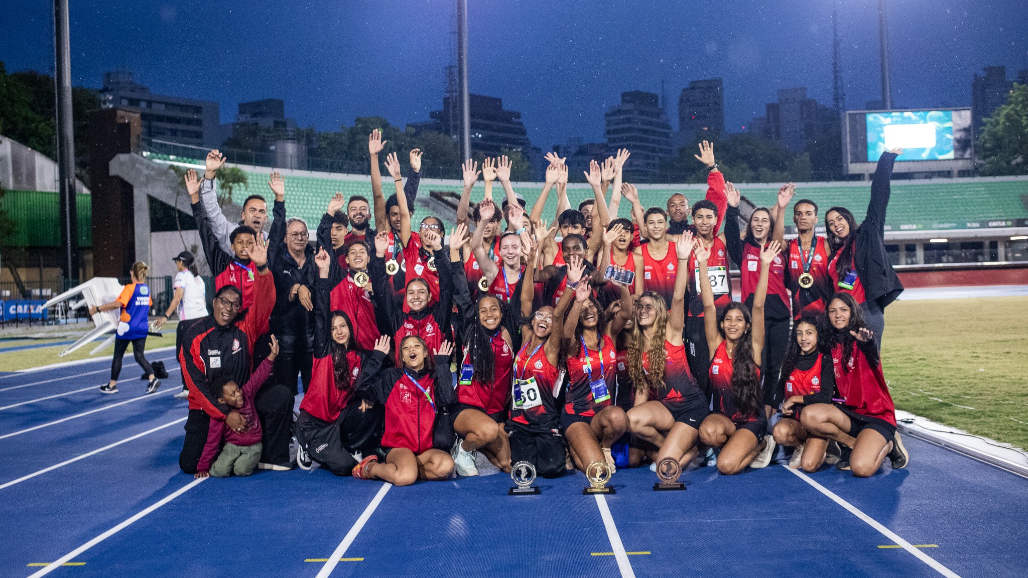 Eneacampeão no brasileiro de atletismo sub-16, Centro Olímpico tem sólido trabalho de formação de quase 50 anos