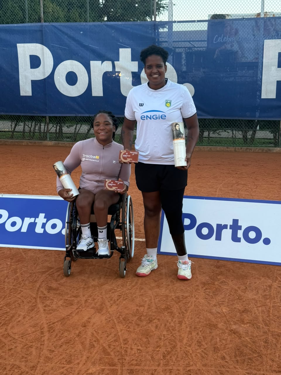 Vitória Miranda é campeã de duplas no WC50 do Porto