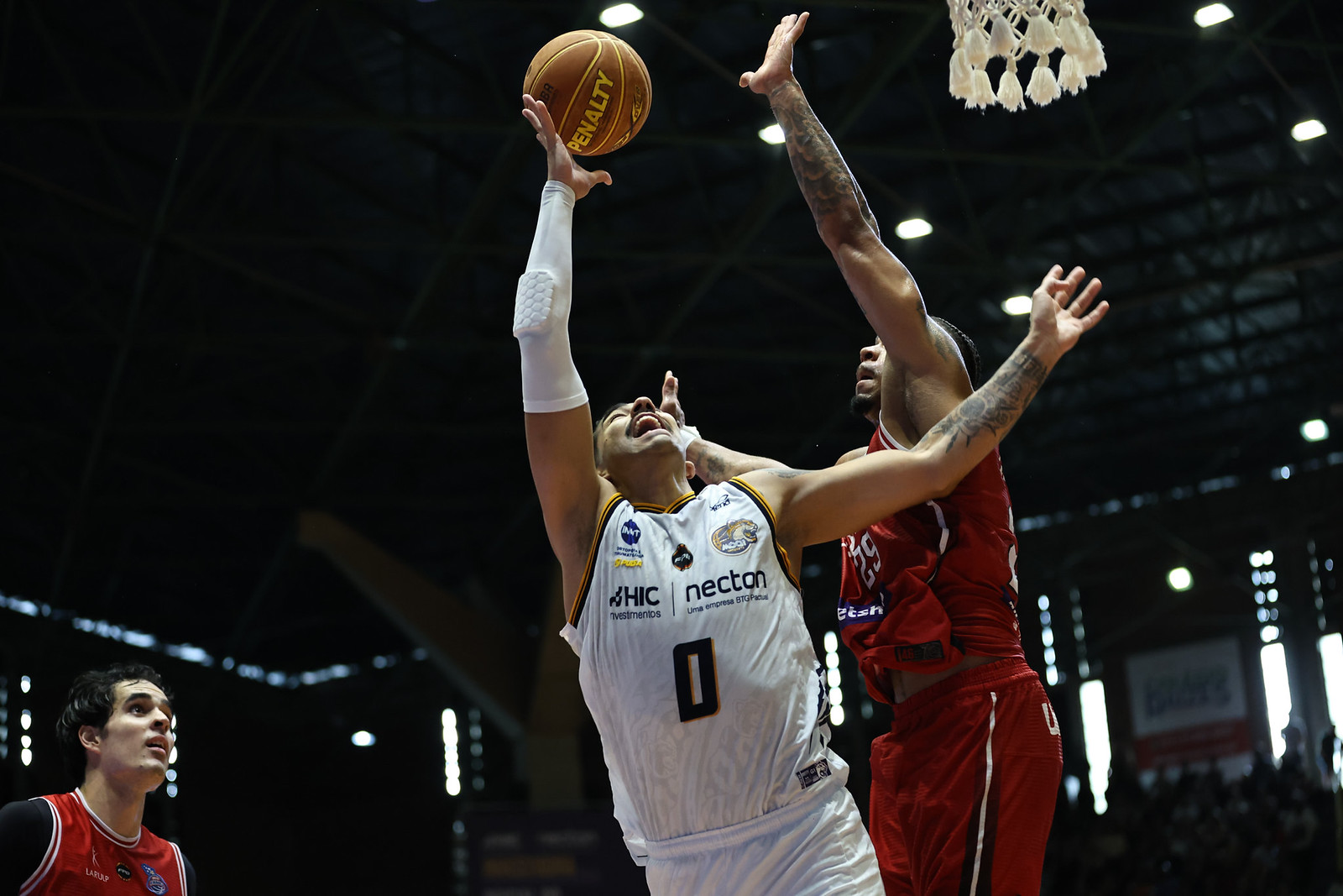 Mogi Basquete X Sesi Franca pelo jogo 3