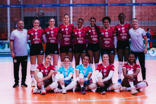 Equipe londrinense posada durante partida do Paranaense Adulto