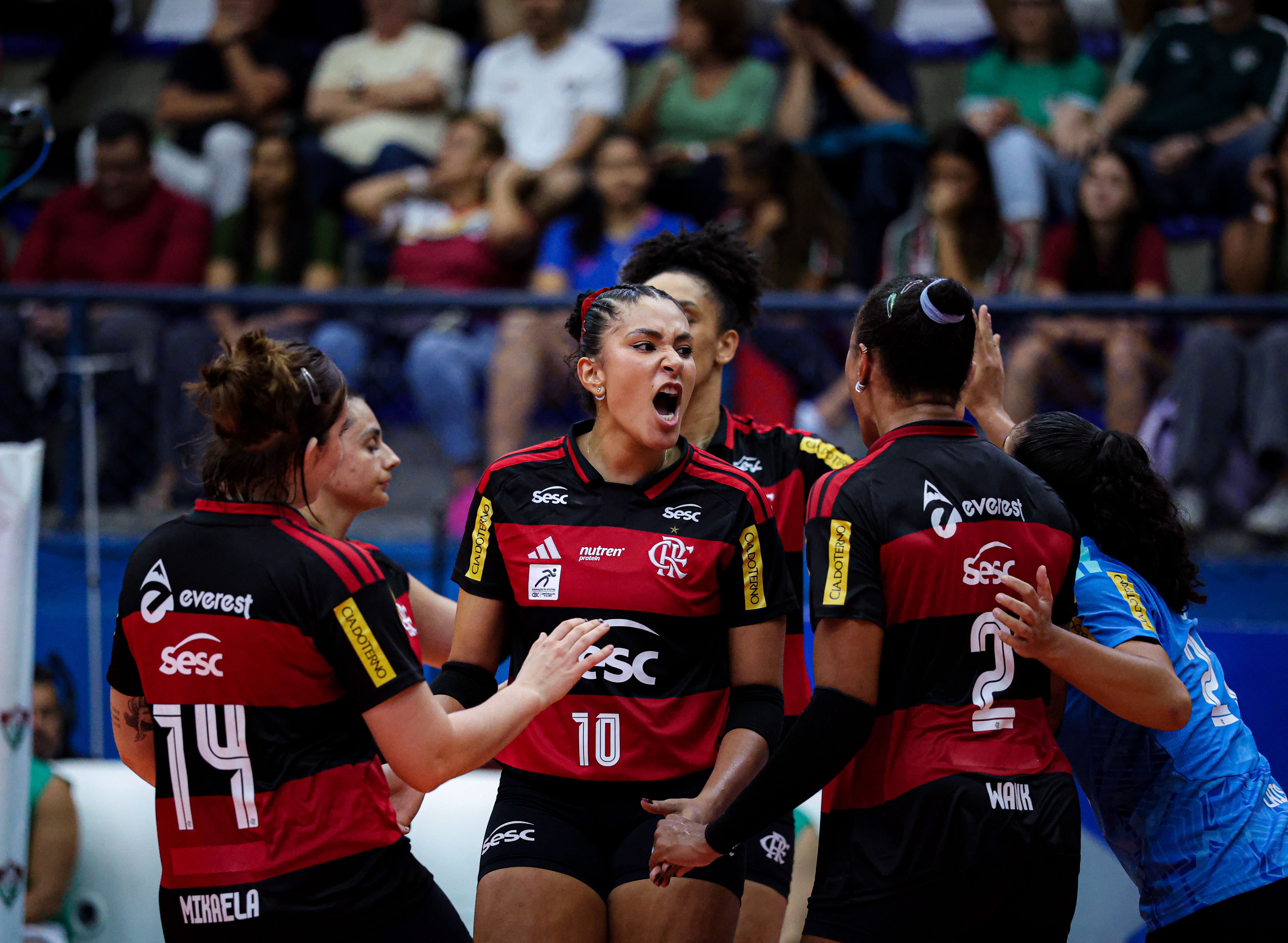 Flamengo estreia com vitória na Superliga Feminina