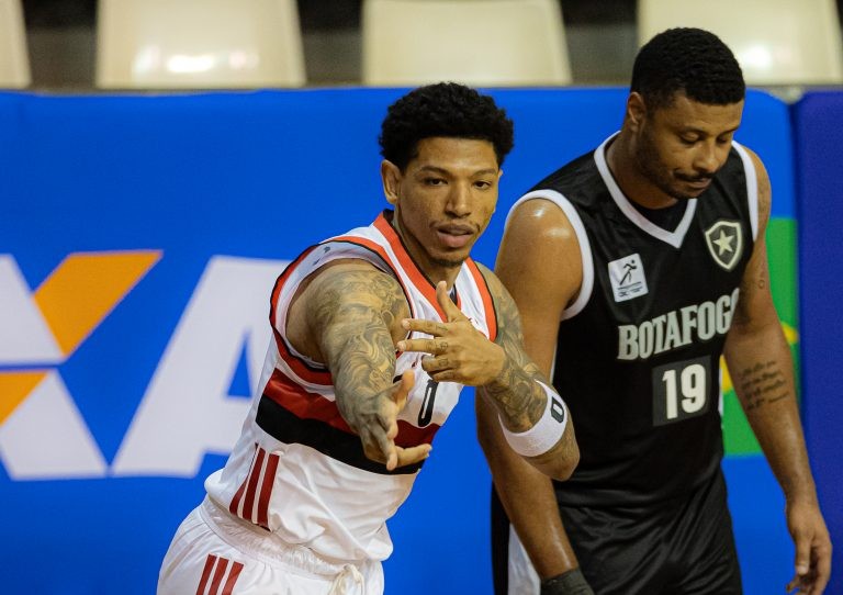 Flamengo supera o Botafogo por 81 a 71 no Tijuca Tênis Clube e fatura o primeiro triunfo no NBB 2026/27