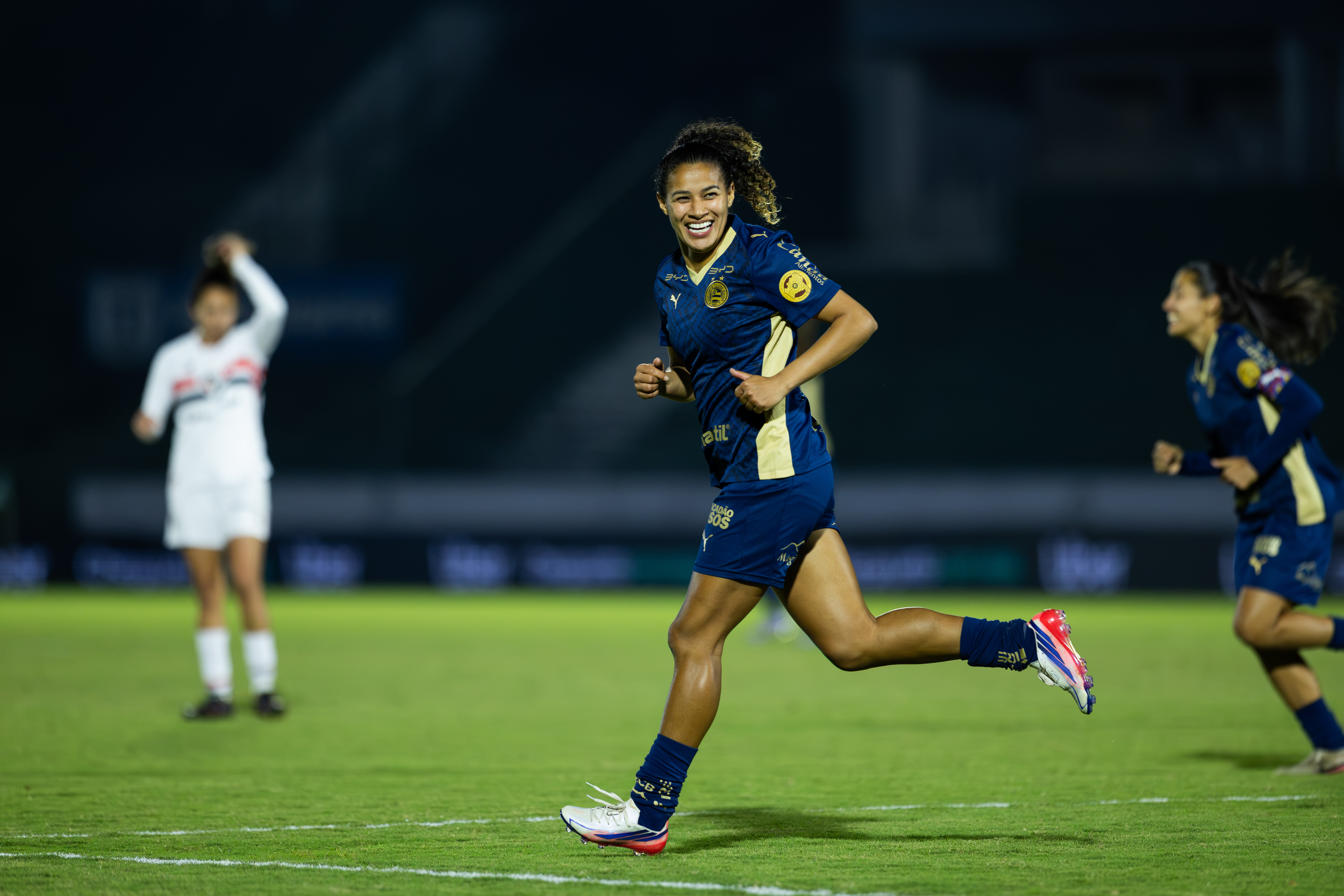 Bahia supera o São Paulo por 1 a 0 em Campinas e garante vaga nas semifinais da Copa do Brasil Feminina