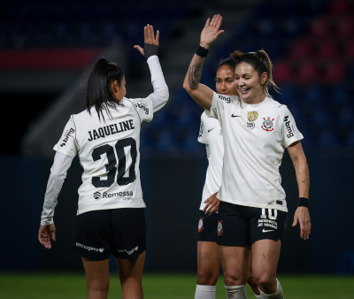 Corinthians goleia o Independiente Del Valle por 5 a 0 e garante vaga na semifinal da Libertadores Feminina