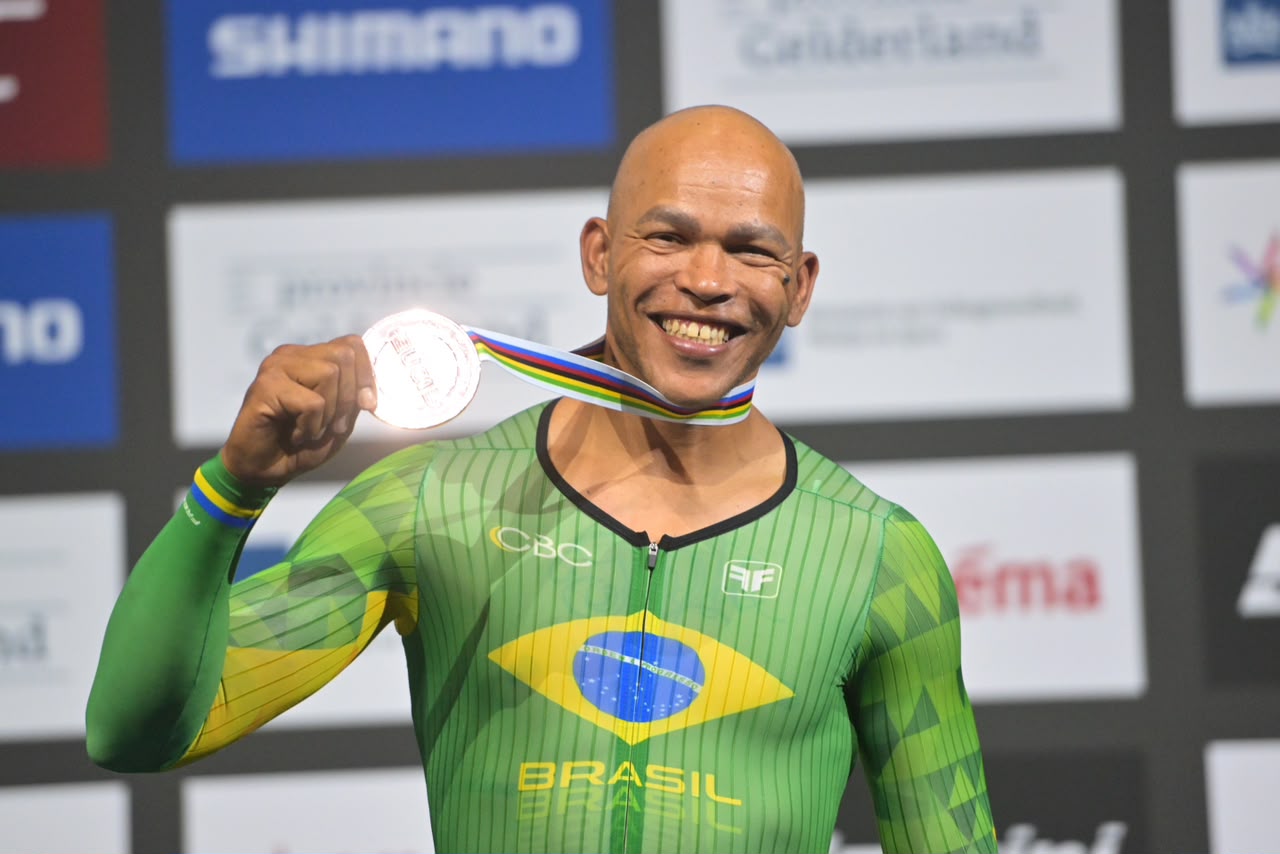 Brasil conquista dois bronzes no primeiro dia do Mundial de ciclismo de pista nos Países Baixos