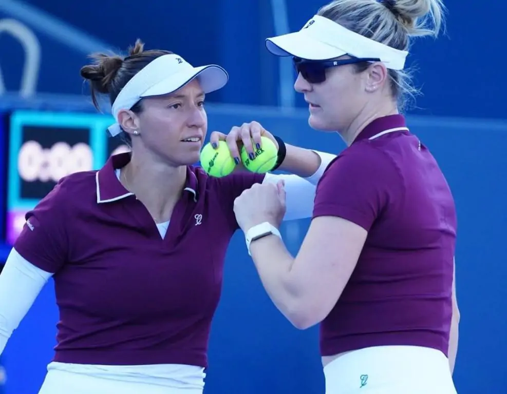 Luisa Stefani e Gaby Dabrowski estão nas semifinais em Tóquio.